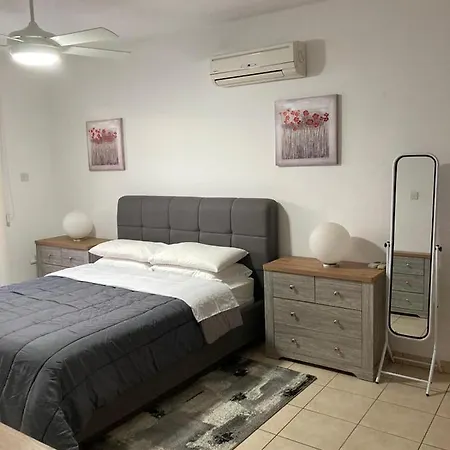 شقة 2 Bedroom Kapparis App With Wifi