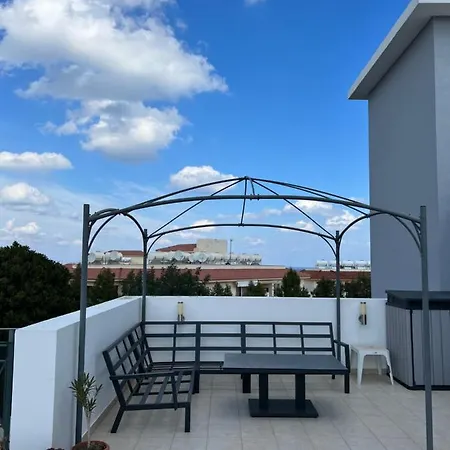 2 Bedroom Kapparis App With Wifi Апартаменты